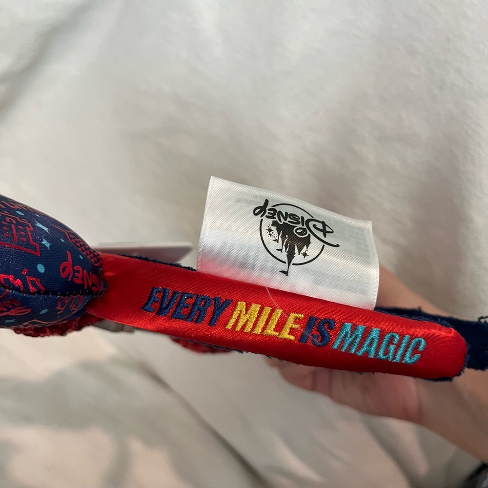 RunDisney Minnie Mouse ears had band! Every mile is magic, Walt Disney world nwt - Picture 3 of 5